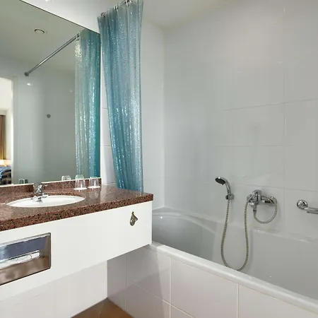 Nh Atlantic Hotel 4*