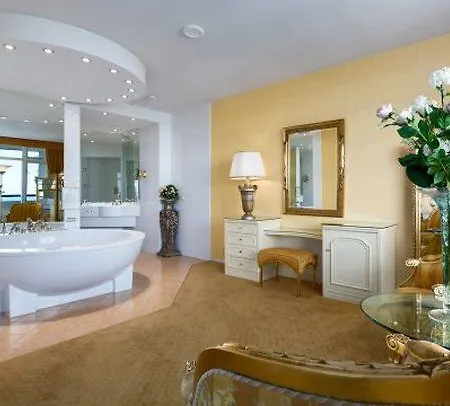 Hotel Nh Atlantic 4*