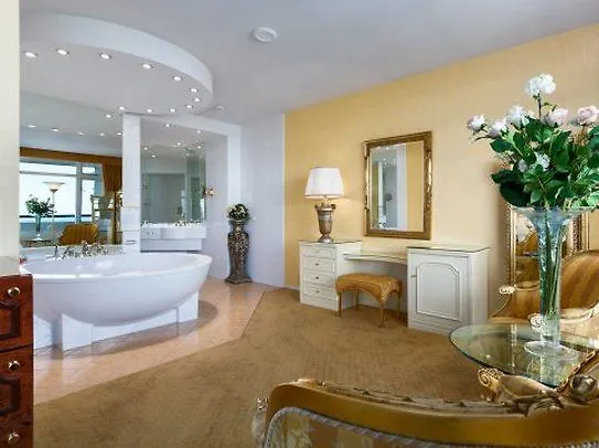 Hotel Nh Atlantic 4*